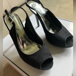 Anne Michelle black heels